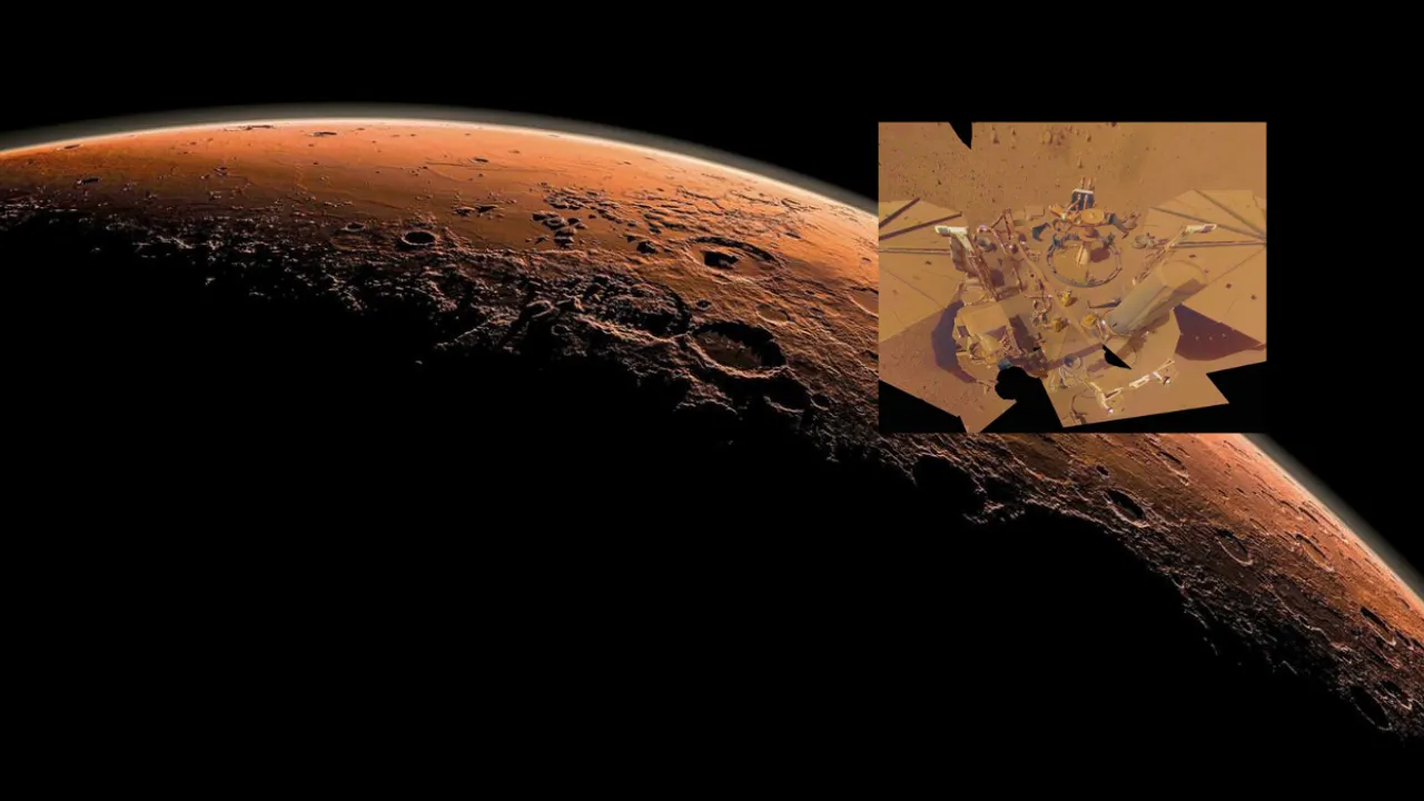  Underground water found on Mars Photograph:(X) 