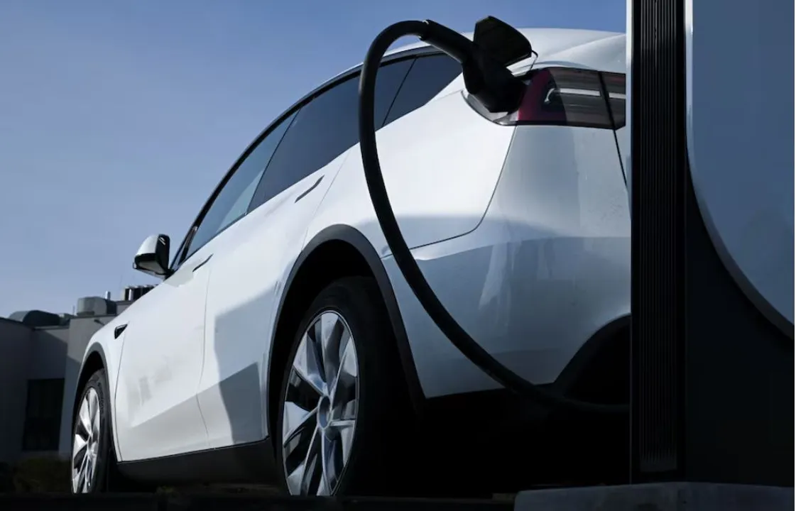  EU new car sales flat in July as battery-electric vehicles decline, ACEA reports Photograph:(Reuters) 