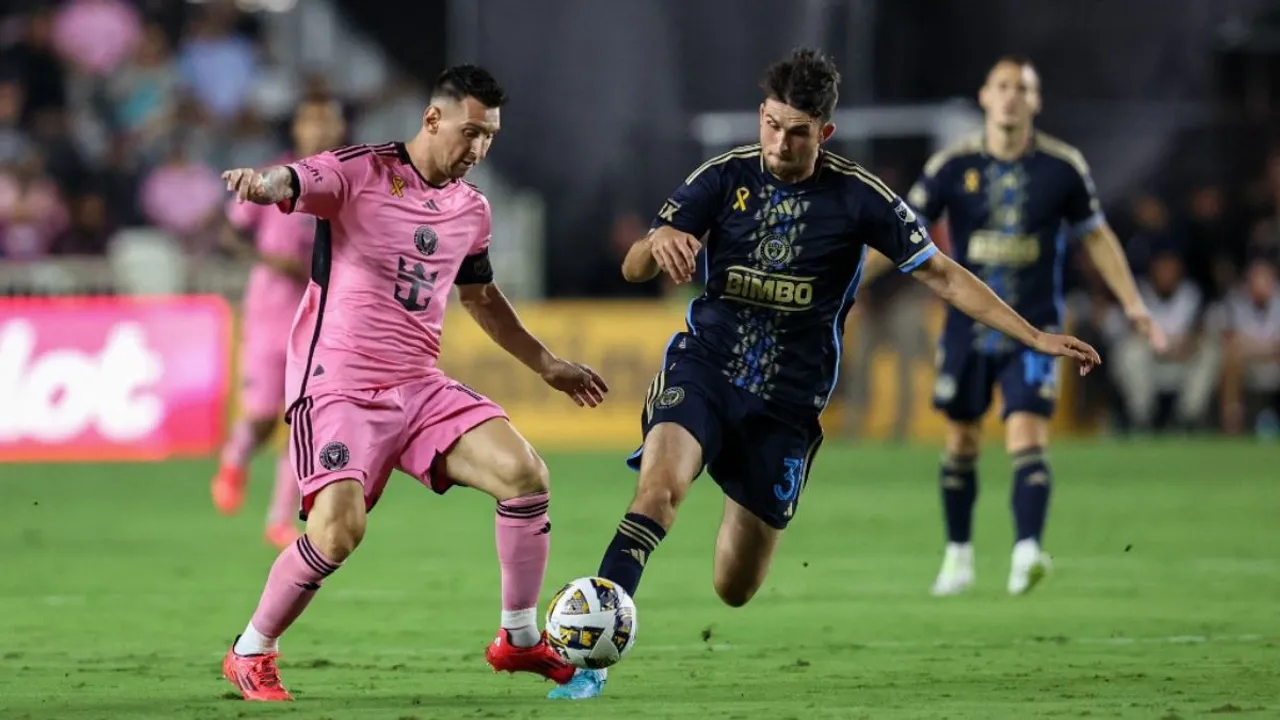  MLS Messi hits brace, provides assist on return as Miami beat Philadelphia Photograph:(AFP) 