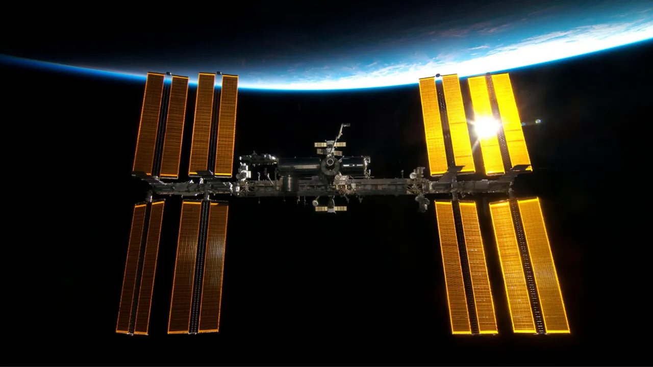  International Space Station Photograph:(Others) 