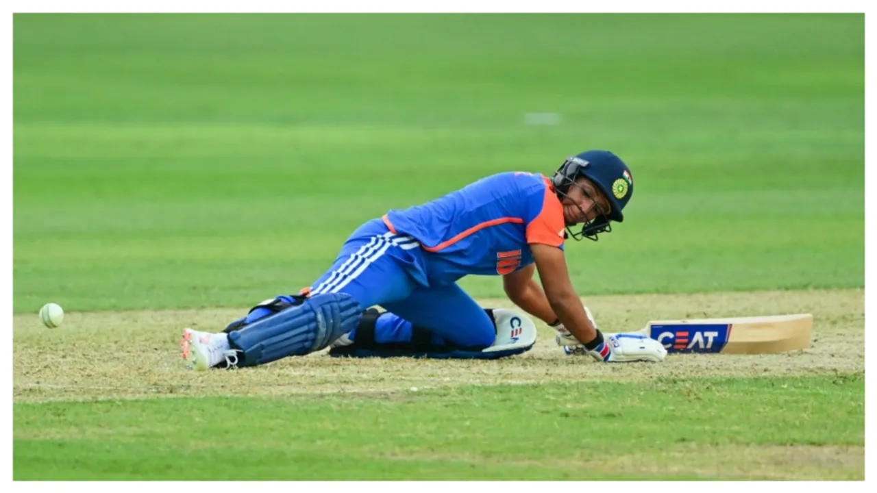  Women's T20 WC: Harmanpreet fit to lead India vs Sri Lanka, confirms Mandhana Photograph:(AFP) 