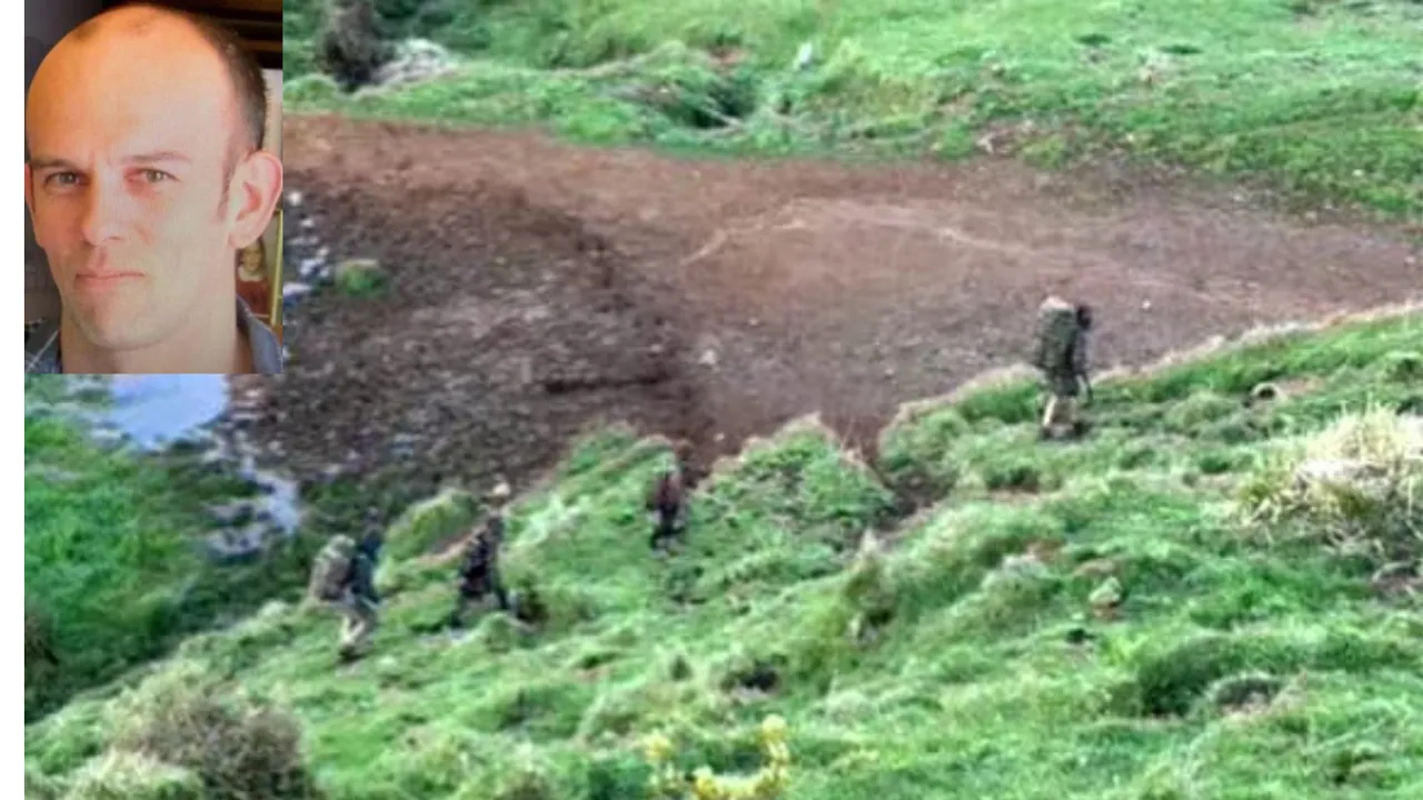  Fugitive father with three children spotted nearly three years after going missing Photograph:(X) 