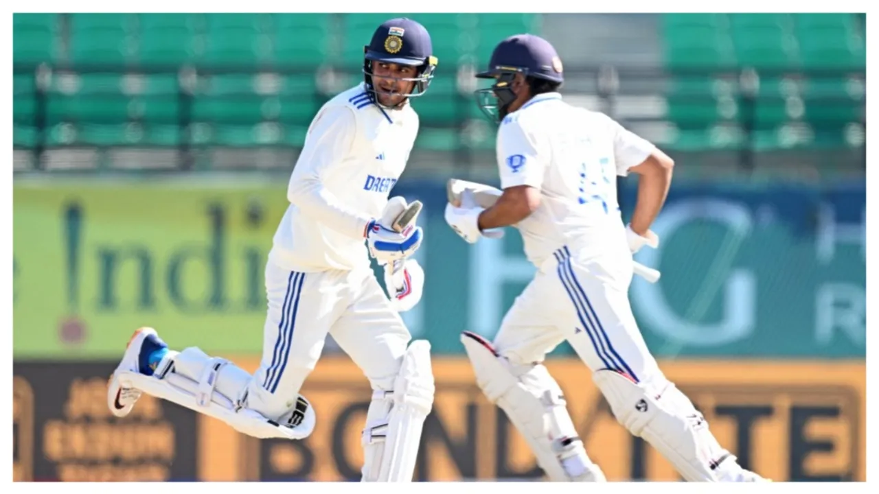  Ind vs Aus: Kumble feels Gill should not open in Rohit's absence Down Under Photograph:(AFP) 