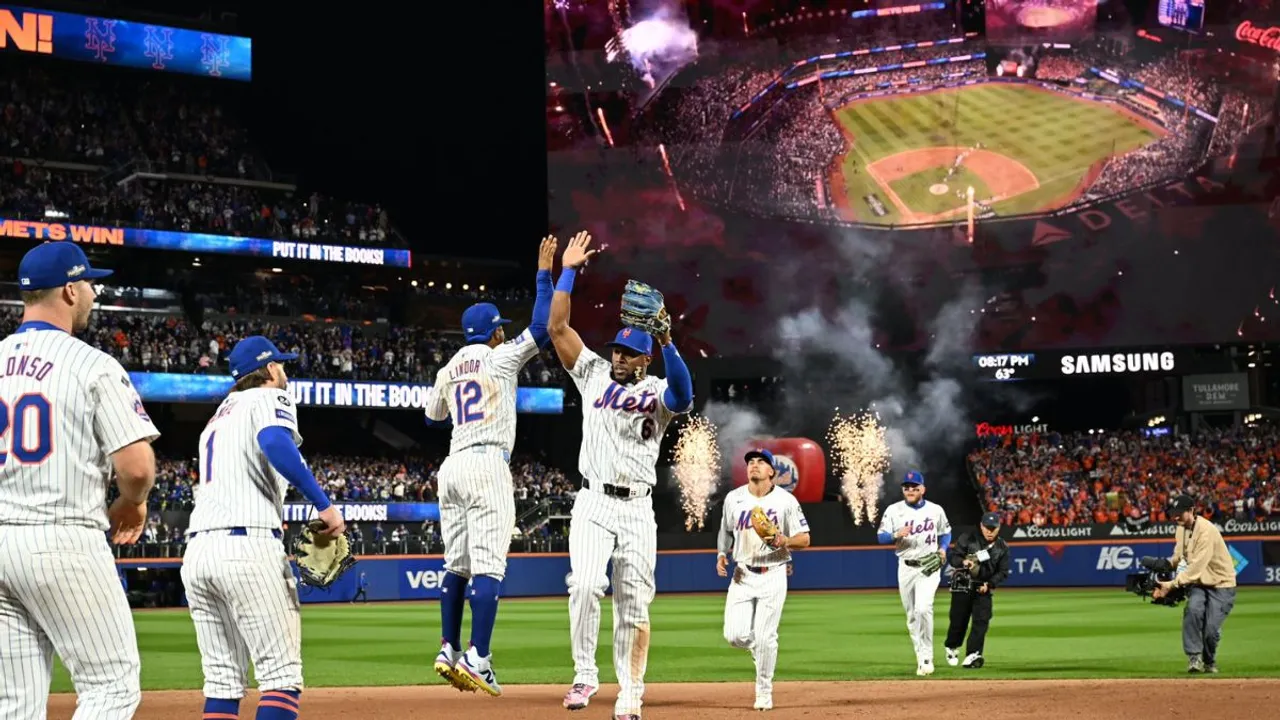  MLB playoff series New York Mets continue purple patch with win over Dodgers Photograph:(X) 