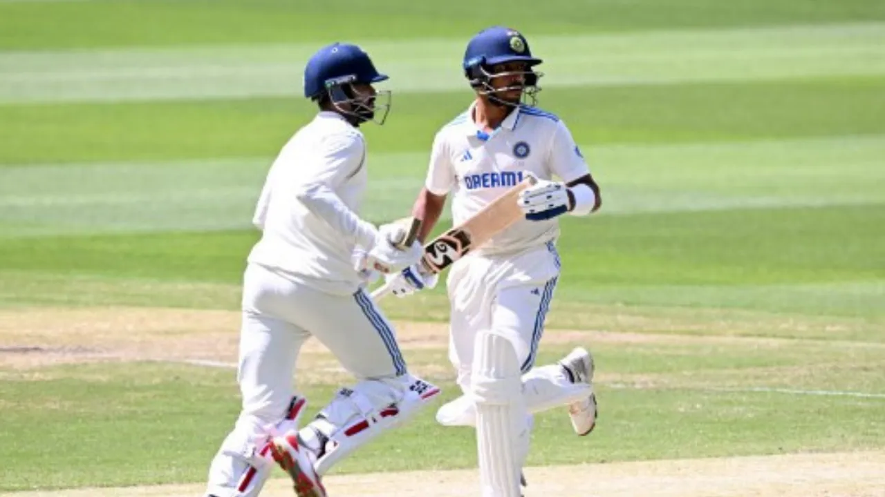 BGT 2024/25: Former coach Ravi Shastri urges Nitish Reddy to step up in potential Perth Test debut Photograph:(AFP) 