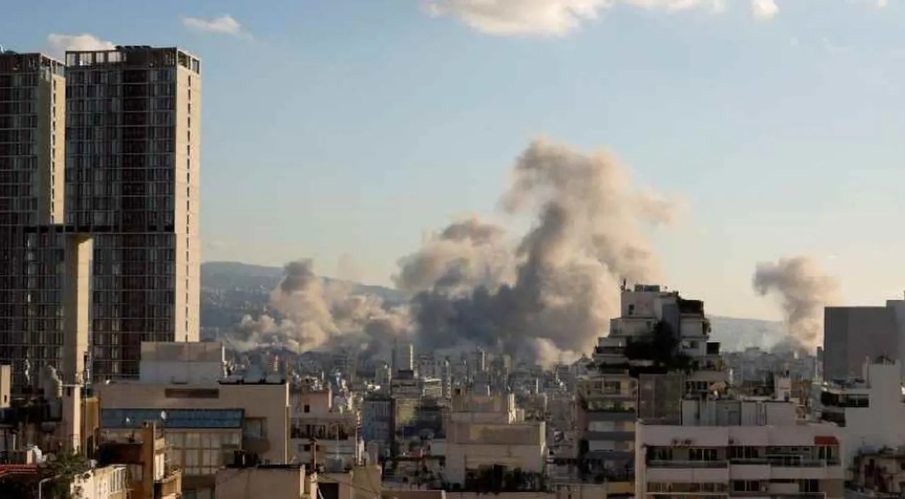  Smoke billows over Beirut's southern suburbs, after Israeli strikes, amid the ongoing hostilities between Hezbollah and Israeli forces, as seen from Ashrafieh, Lebanon, November 26, Photograph:(Reuters) 