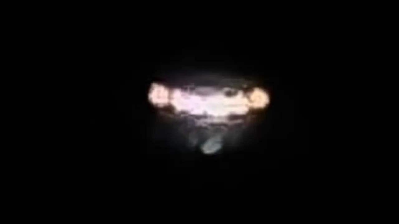  Image of mysterious objects seen in the sky of New Jersey. (Courtesy: @protestroots) Photograph:(X) 