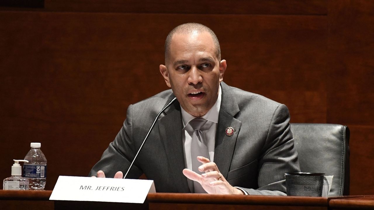 House Minority Leader Jeffries Responds to Florida Supreme Court Abortion Ruling: Stands Firm on Reproductive Freedom