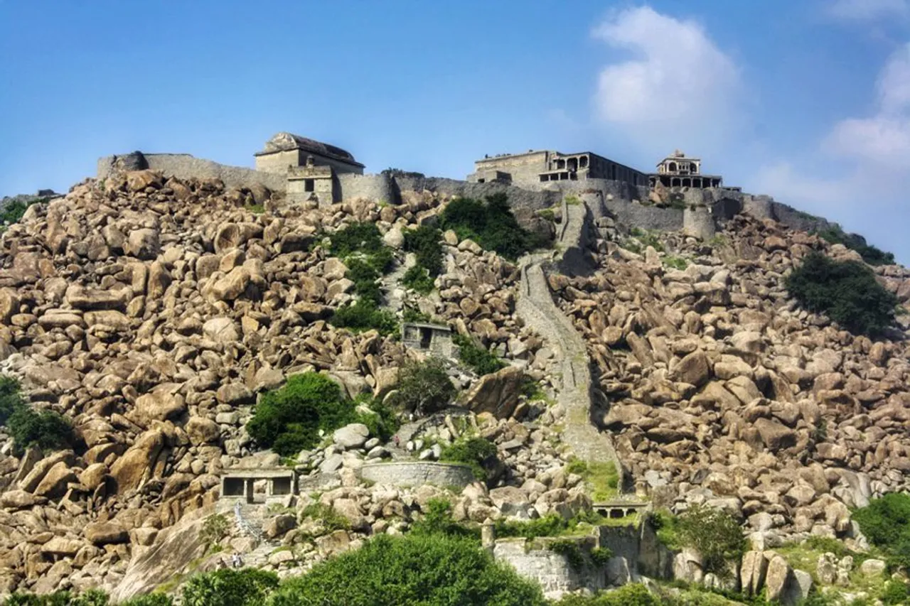 Gingee Fort: The 800-year-old Great Wall of South India