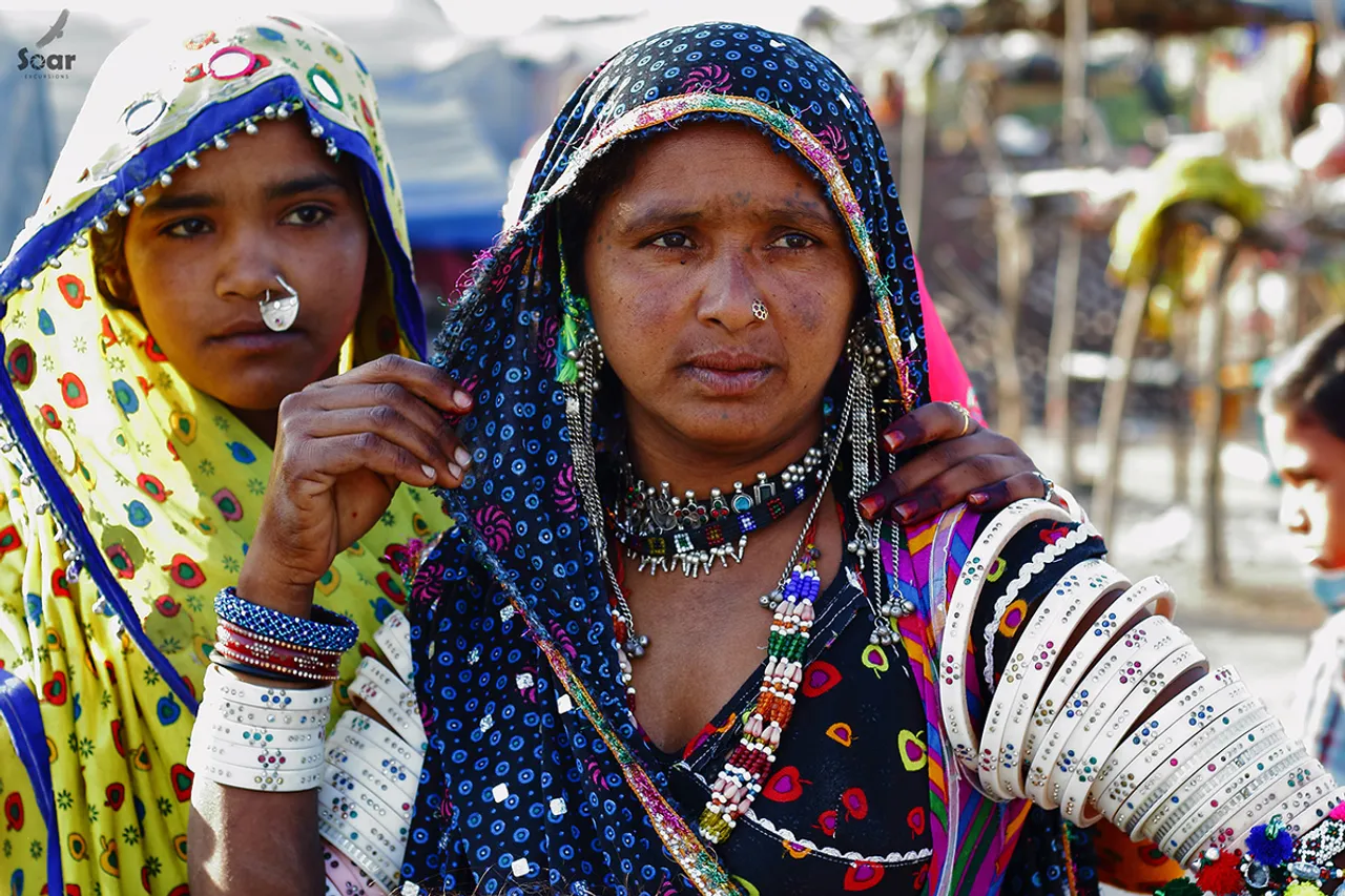 Mirs trace their origin to Central Asia and came to Rajasthan via Afghanistan. The Mir women handcraft beadwork and silver accessories, which are an important part of their attire. 