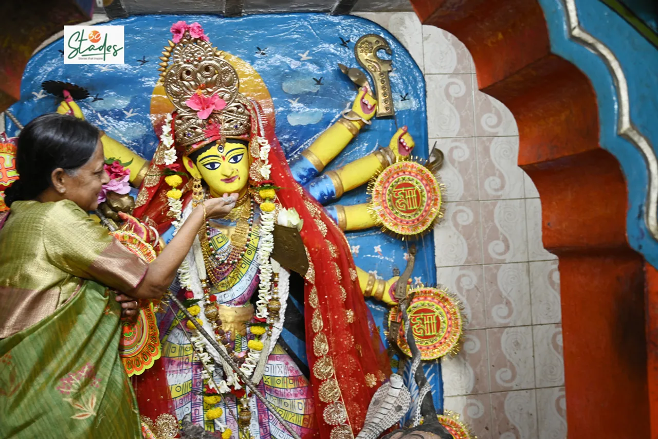 Rajmata Alpana Singha Thakur with the idol of Maa Mrinmoyee at Bishnupur. The idol was made in 997 CE using clay from the Ganga River on orders of the then King . Pic: Partho Burman