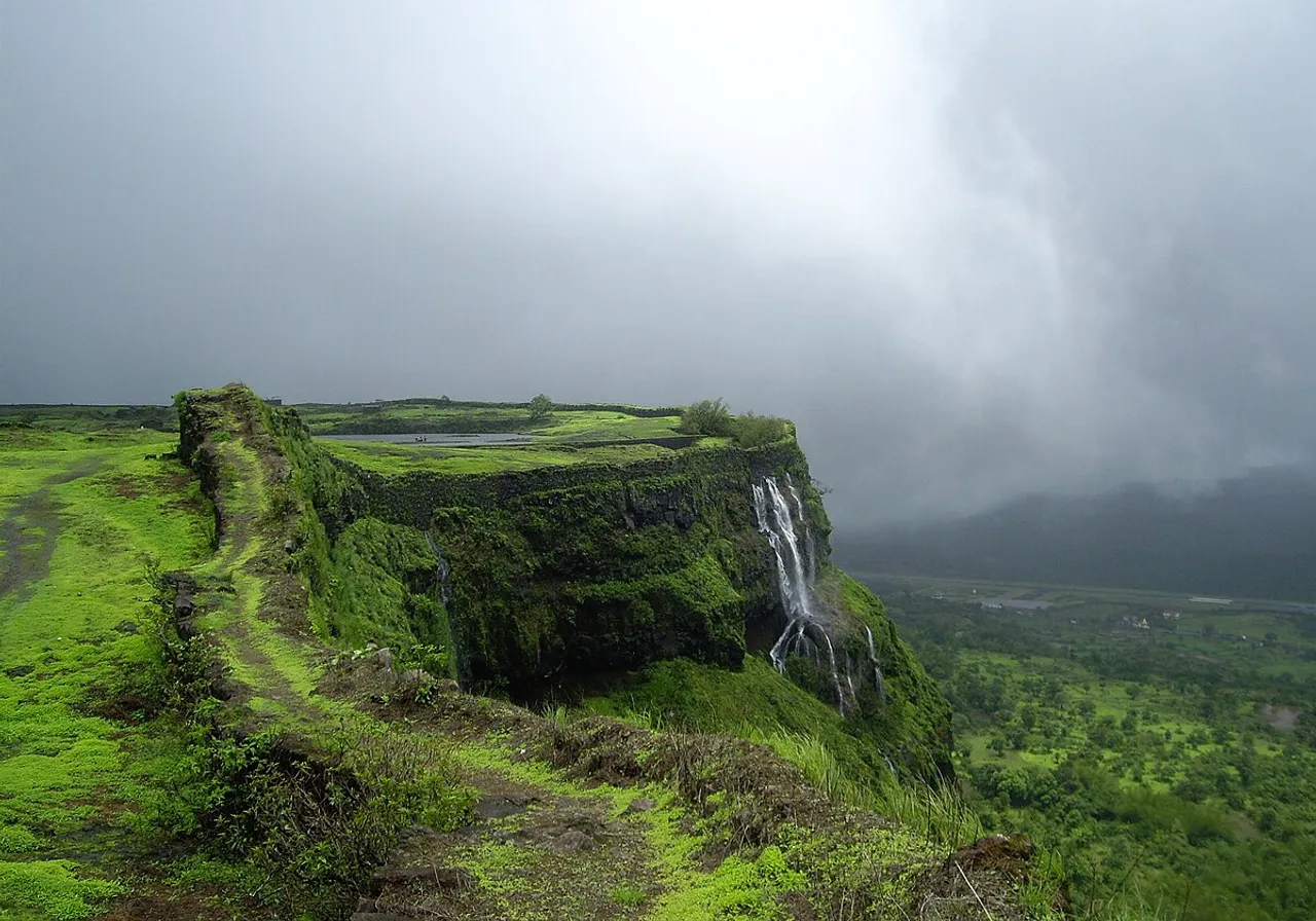 Korigad: The ancient fort with a plateau and twin lakes