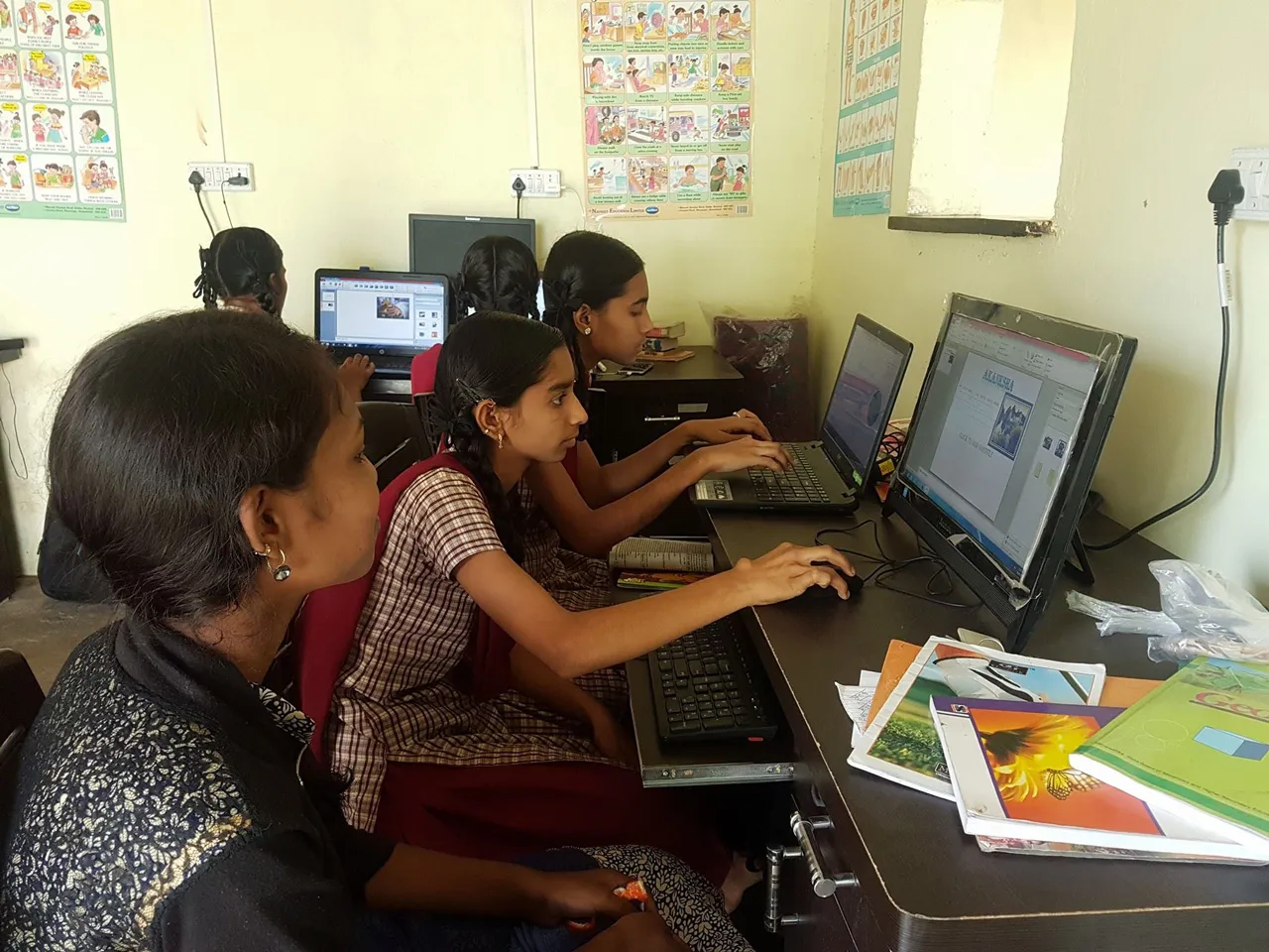 Students in Dharavi honing their tech skills. Pic: Dharavi Diary