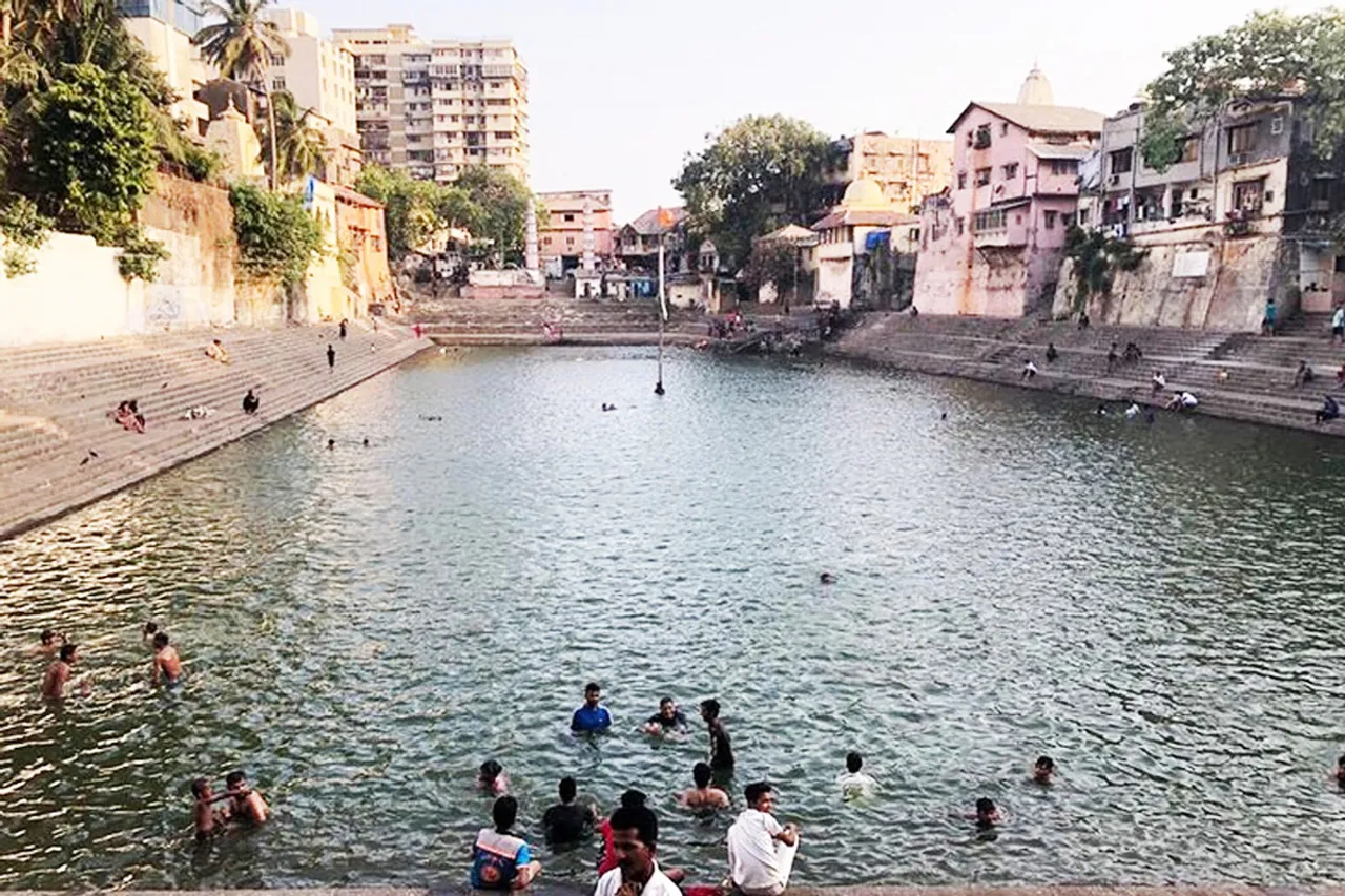 The famous Walkeshwar Temple and the ancient Banganga Tank were built in 1127