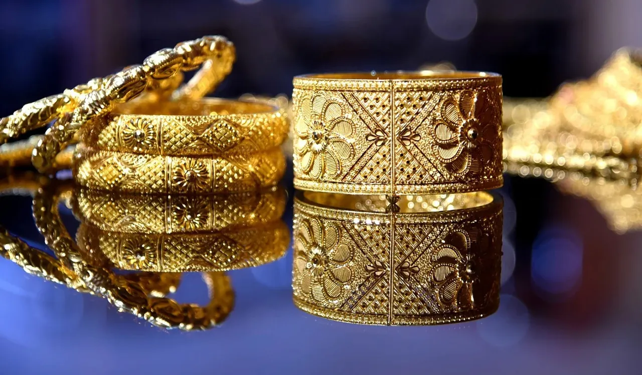 Should you buy gold this Dhanteras?