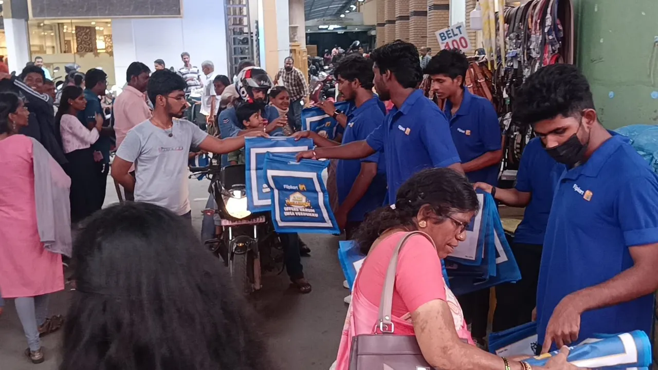 Flipkart goes into streets of Tamil Nadu to be part of the Aadi Shopping craze