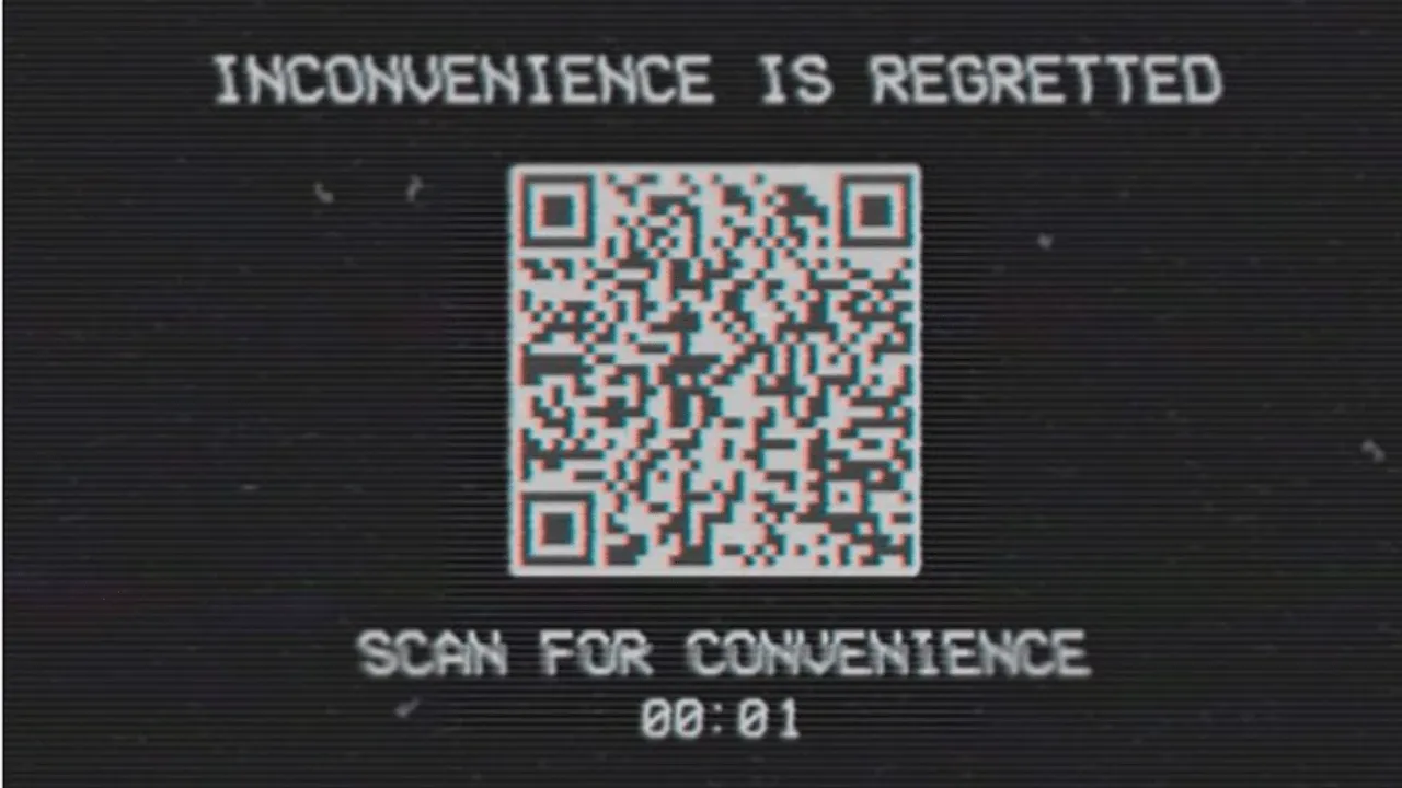 Dunzo delivers a QR code ad during IPL finals seemingly inspired by Coinbase’s Super Bowl spot 