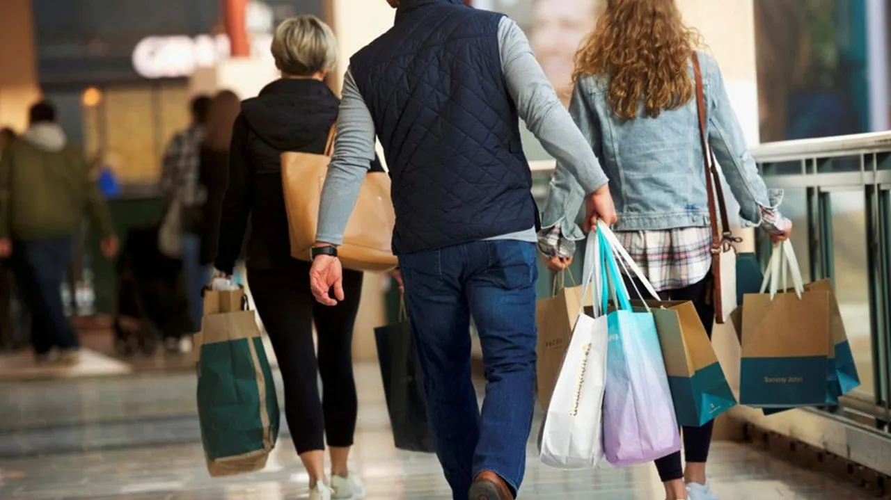 Upcoming Fashion sales on Clothing Items, you must try your hands-on
