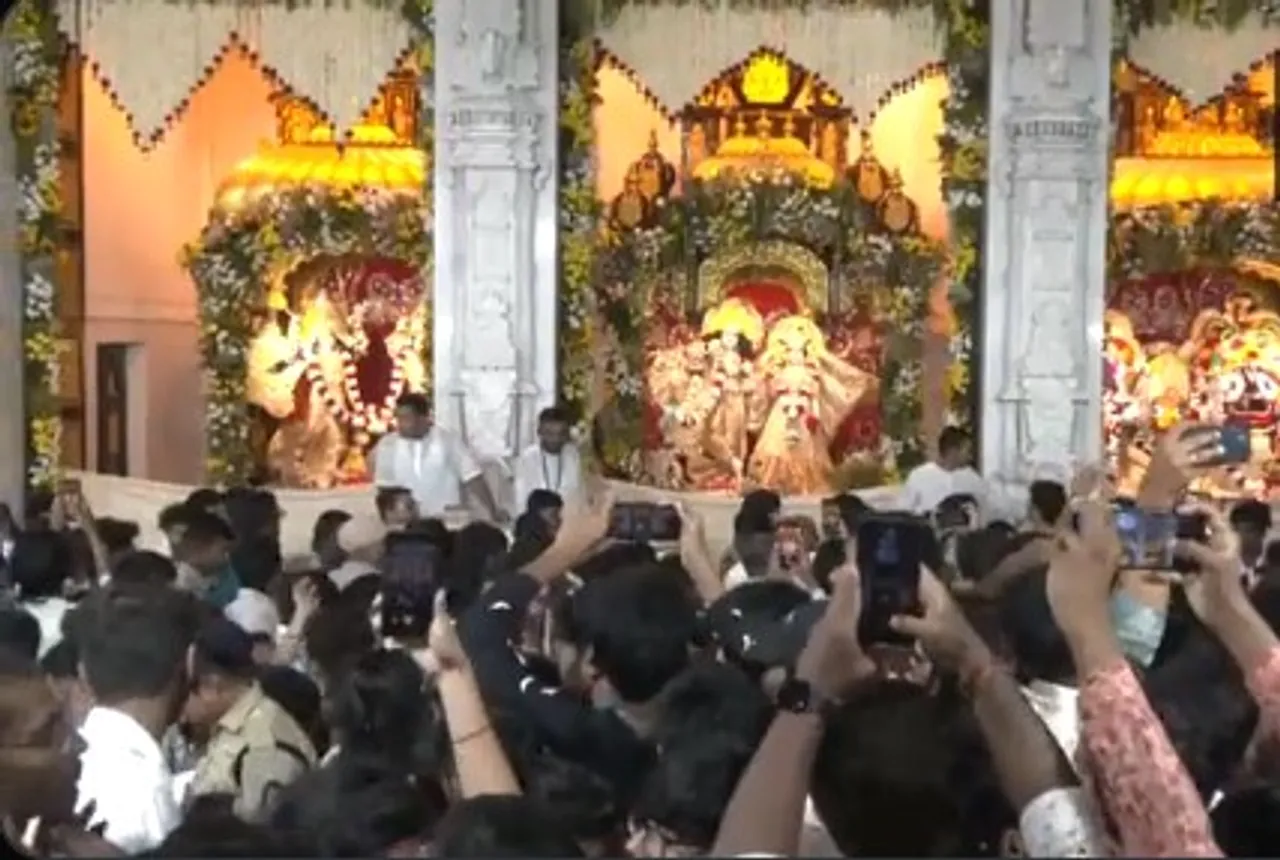 ভগবান কৃষ্ণের জন্মদিন! ইসকন মন্দিরে ভক্তদের ভিড়, দেখুন ভিডিও