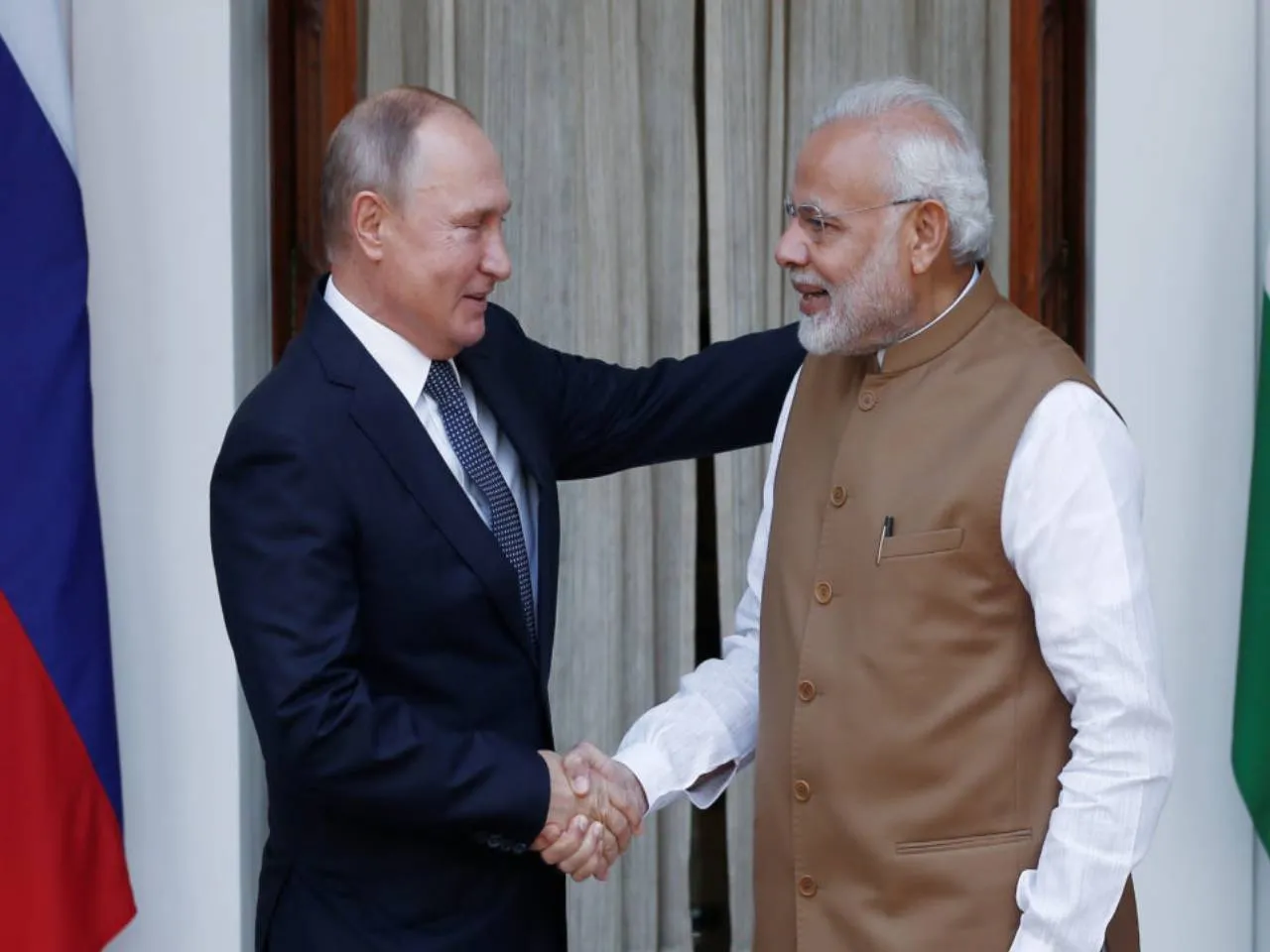 modi putin.jpg