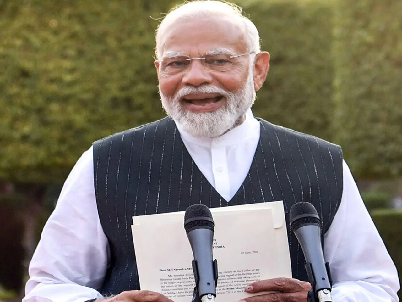 PM Narendra Modiw1.jpg