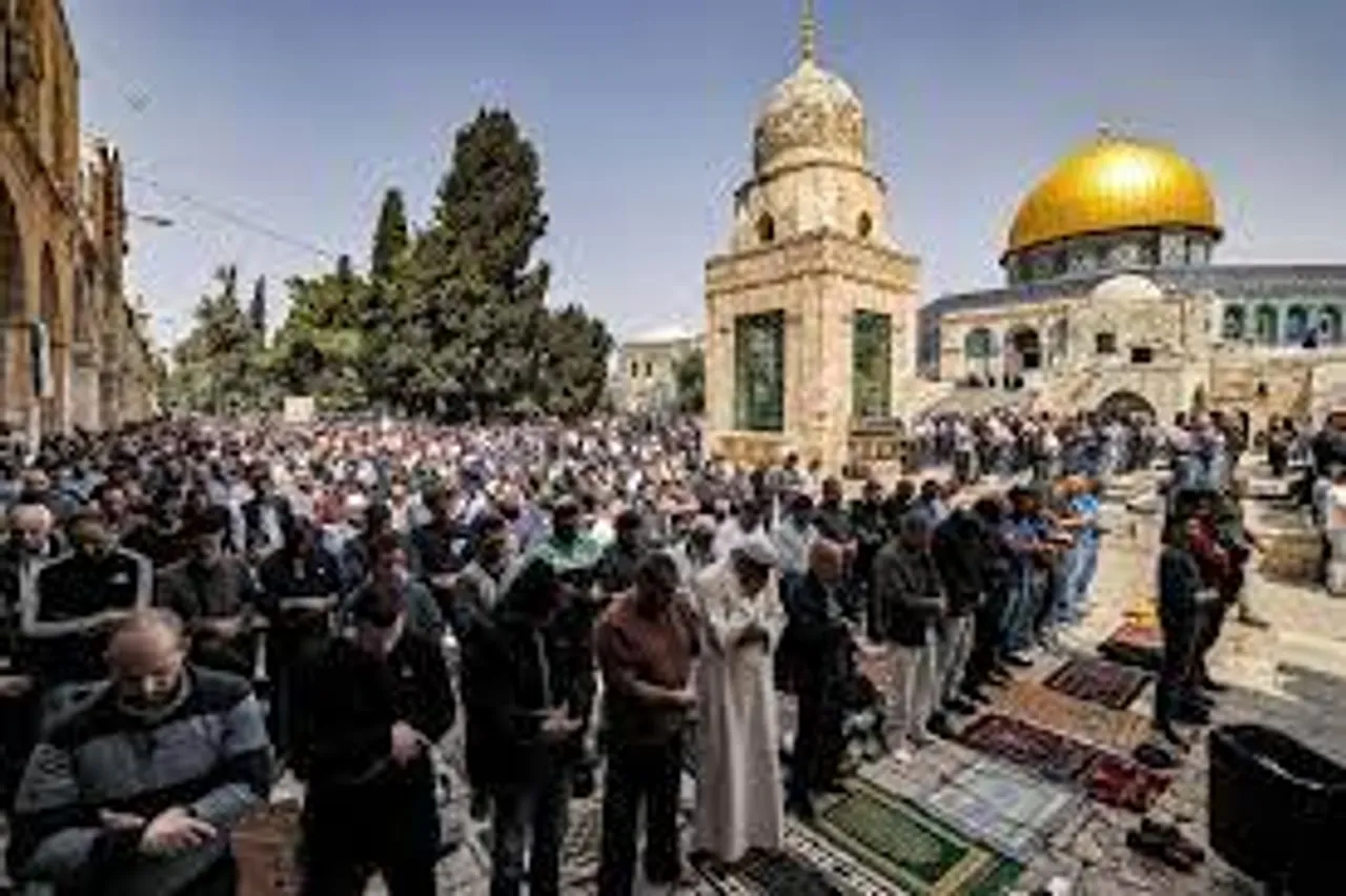  al aqsa prayer.jpg