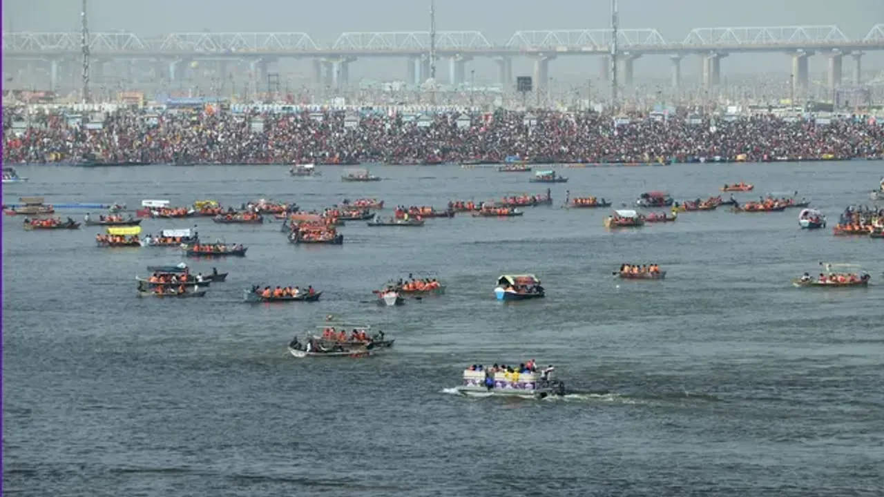 Boatmen in Prayagraj Reap Record Profits from Maha Kumbh Mela
