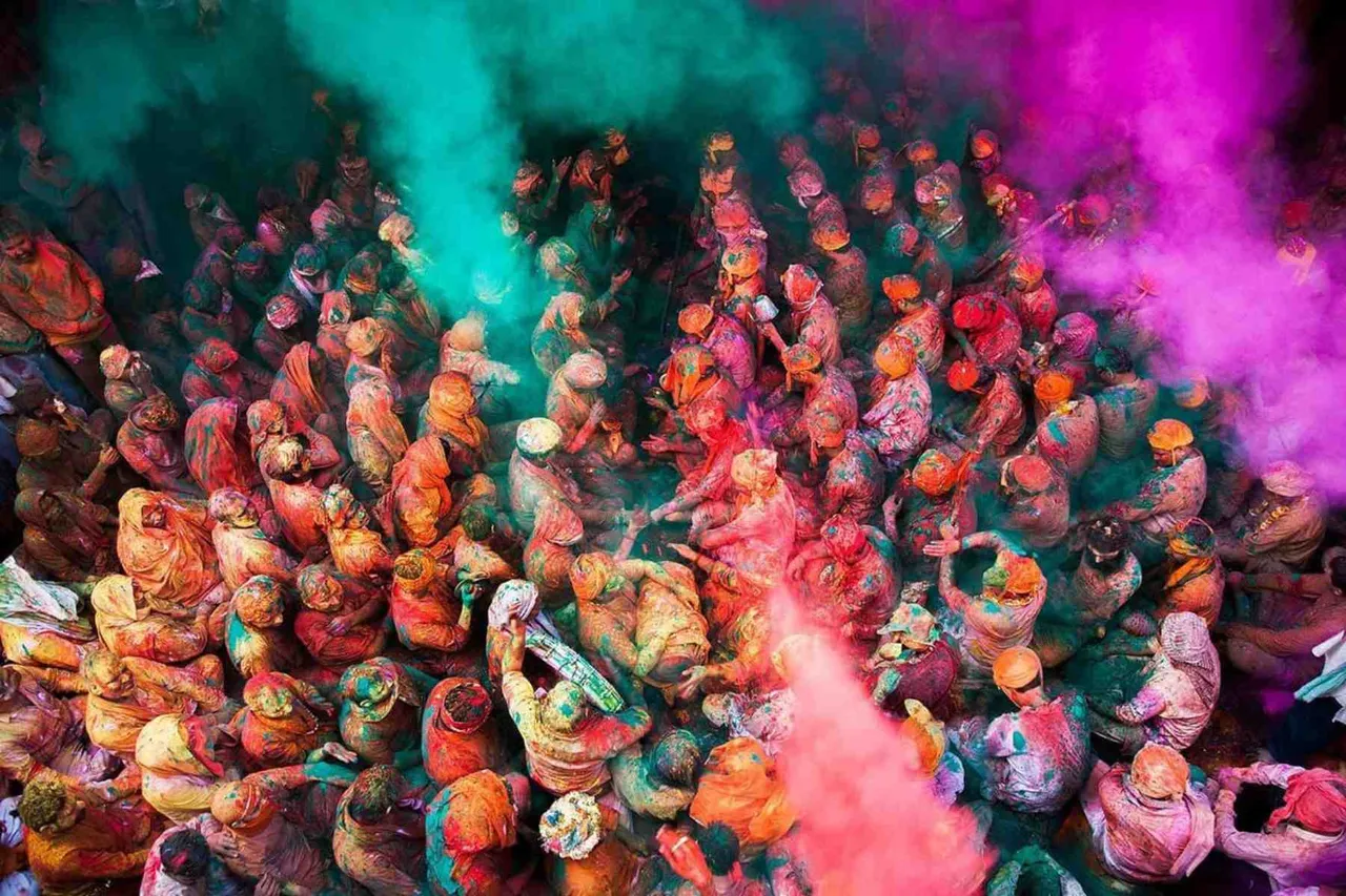 Holi