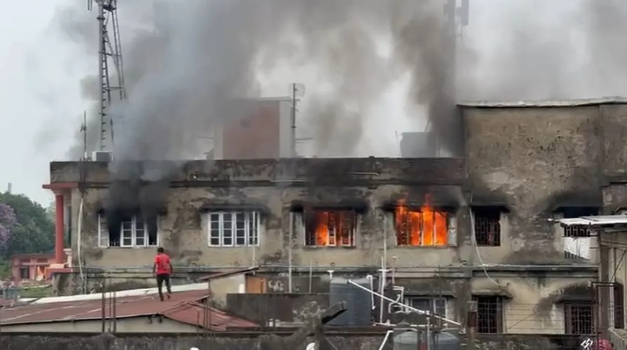 Fire breaks out at computer centre! Many students injured