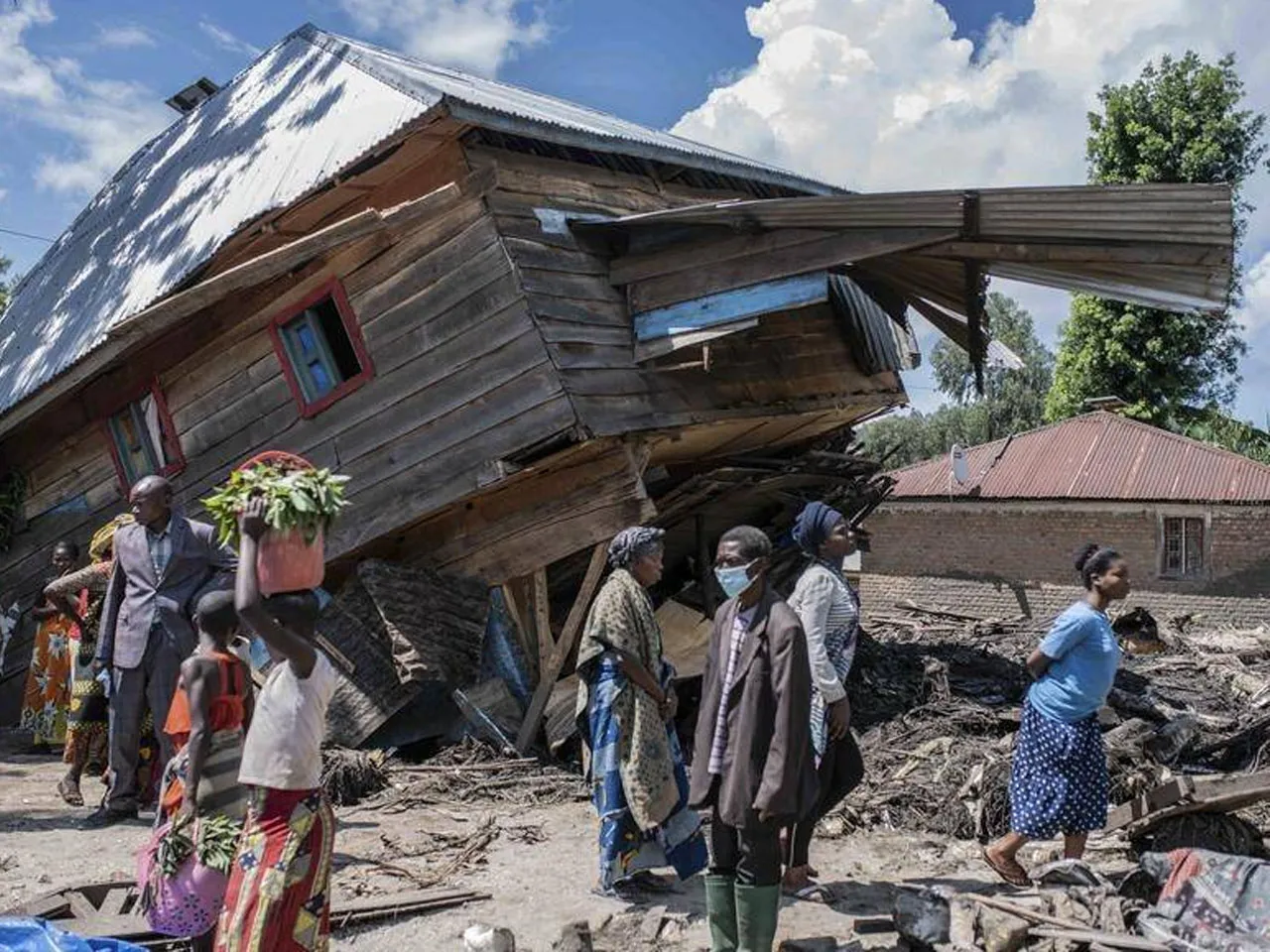 Terrible flood! death toll is rising