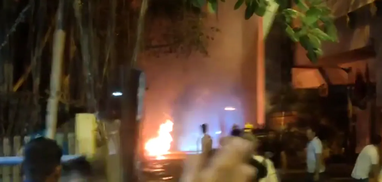 Horrible fire in night city, watch video