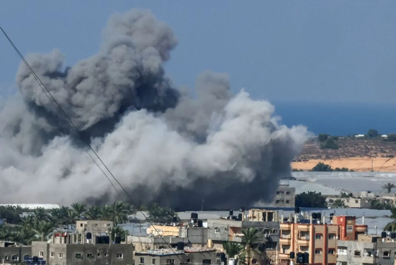 Israeli airstrikes kill 254 and injure 562 in Gaza