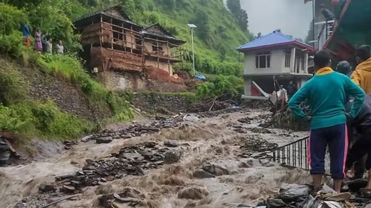Terrible landslide, Chief Minister reached the spot