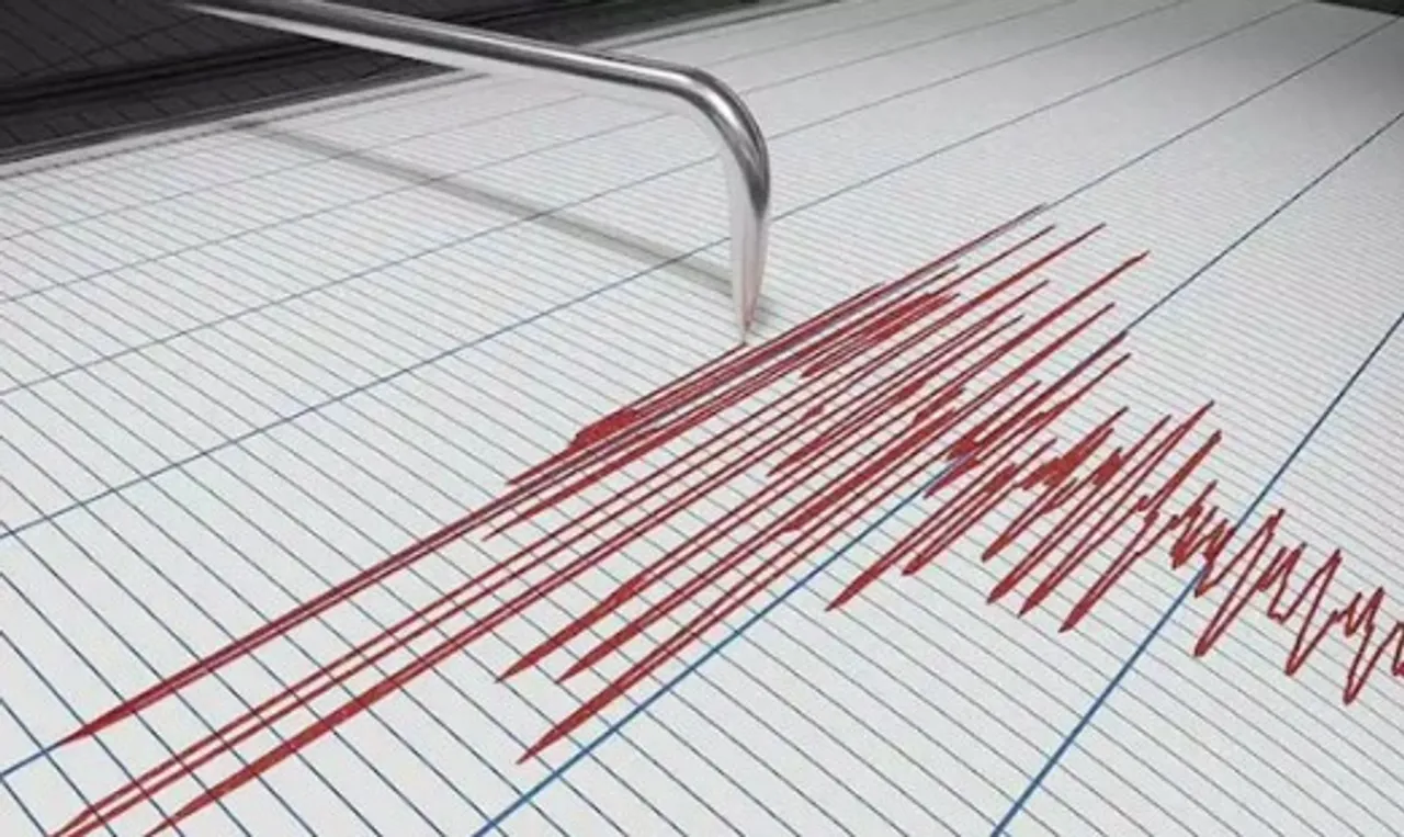 Earthquake of magnitude 4.9 jolts Indonesia