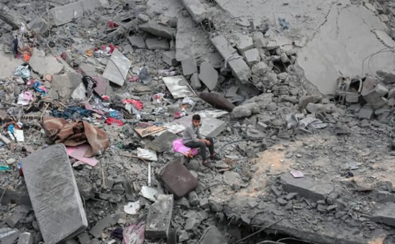 Gaza death toll at least 31,341