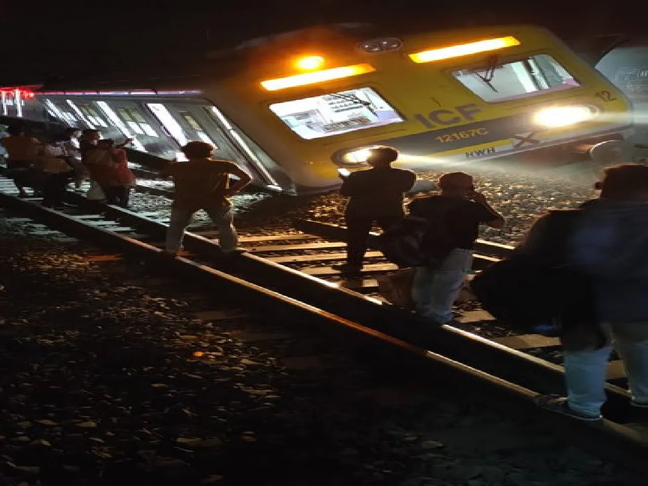 Big news: Terrible local train accident in Saktigarh