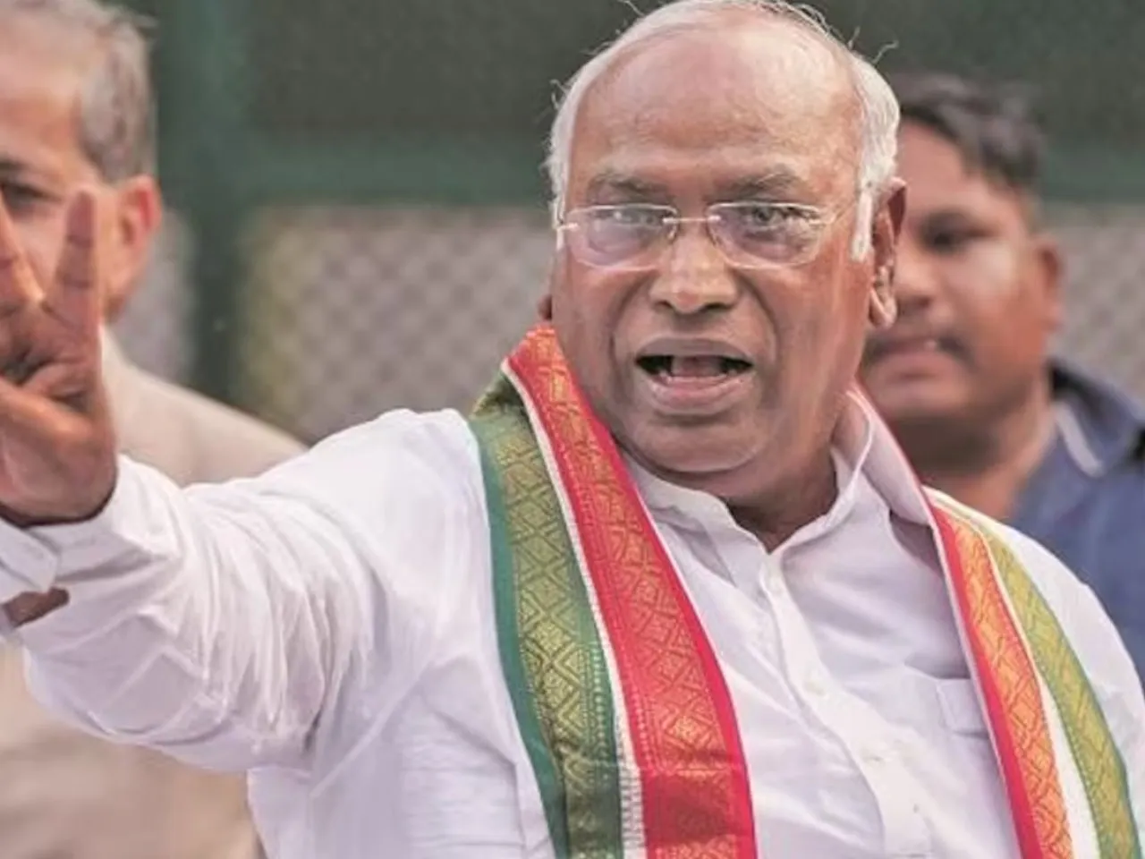 Special meeting of Congress tomorrow, Kharge will preside