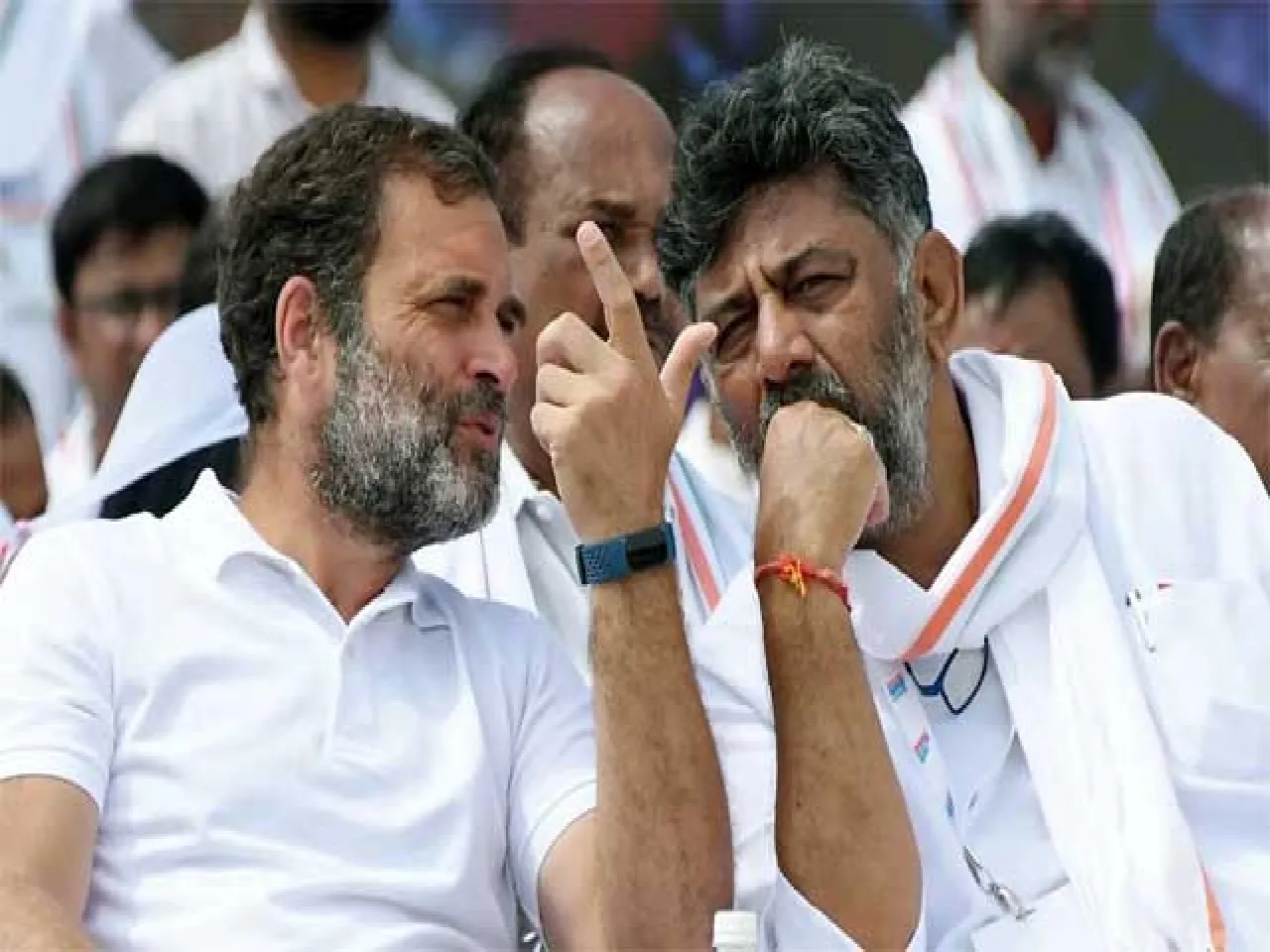 Rahul Gandhi, Shivakumar gave 24 hours time