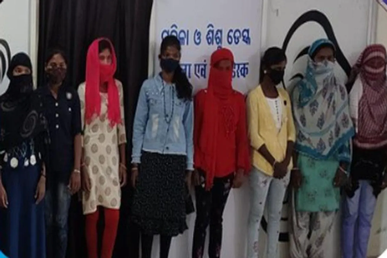 RPF rescues 16 women, including 3 minor girls