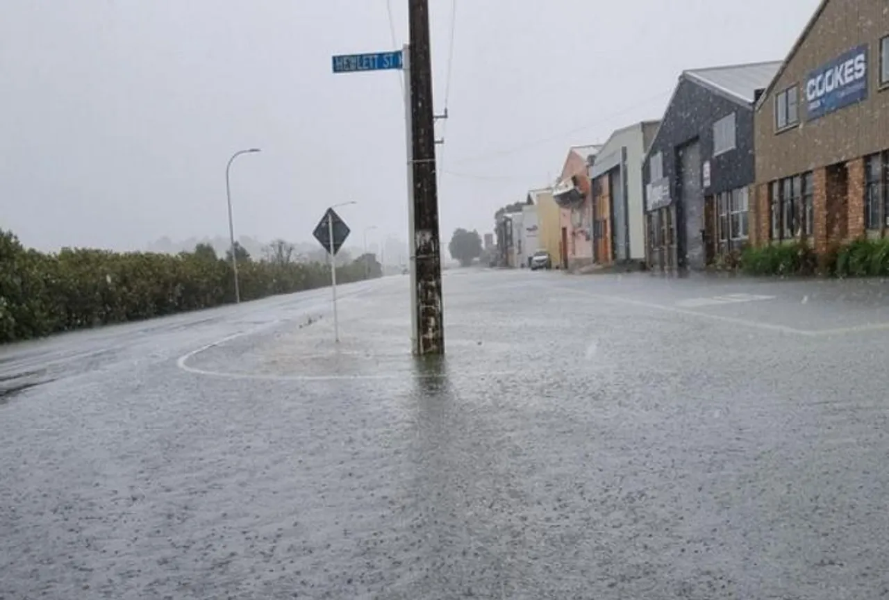 3 killed in New Zealand cyclone