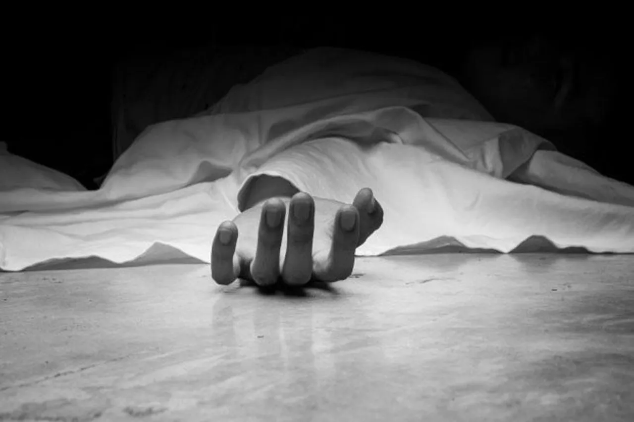 Mother son duofound dead in terrace
