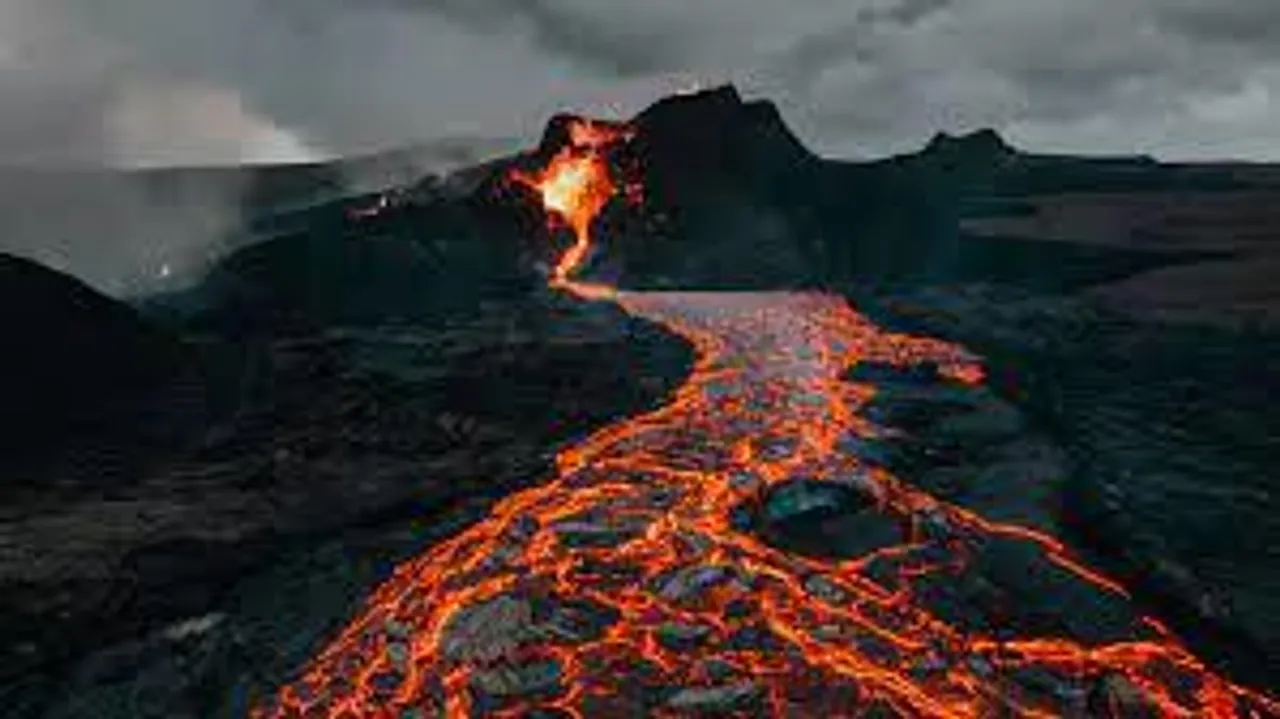 1 year after the Icelandic lava eruption, watch that video