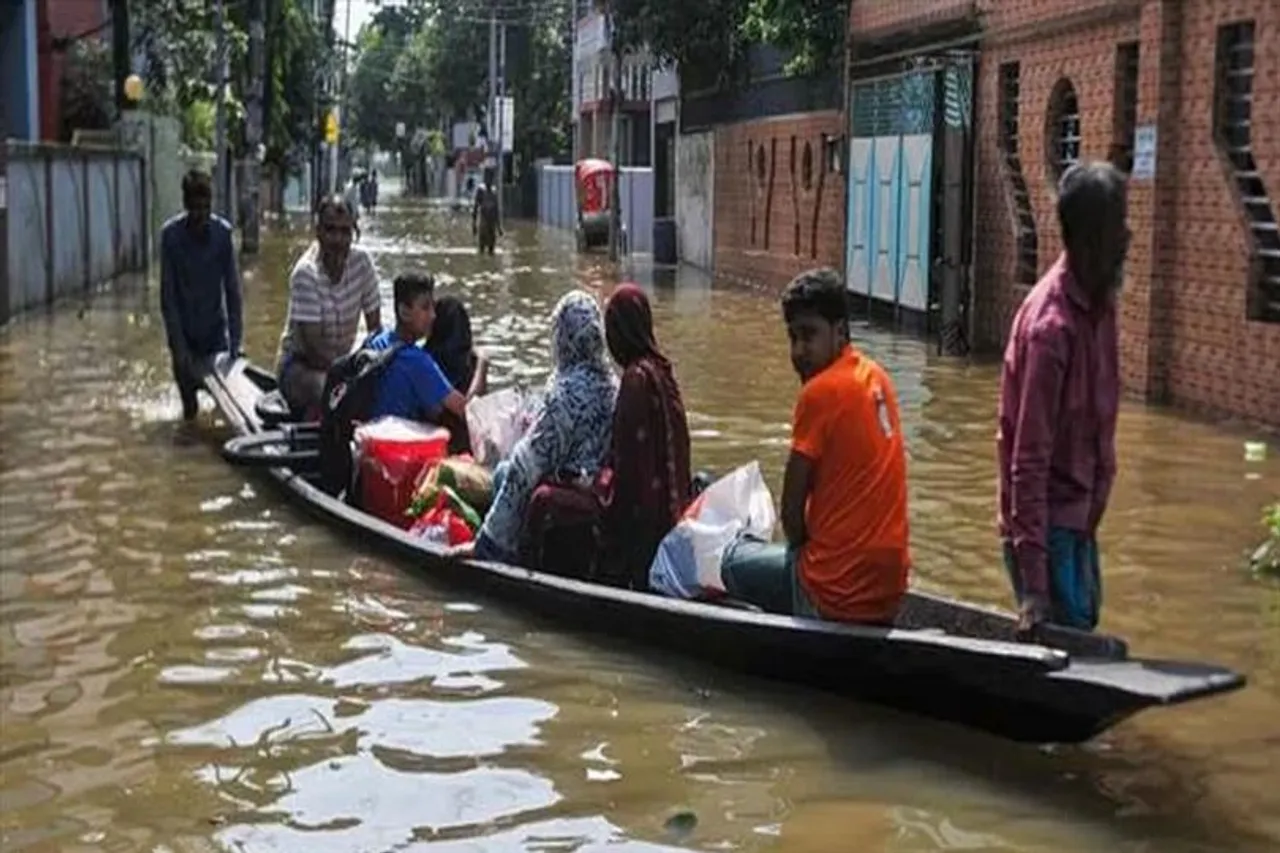 Massive flood hits Bangladesh