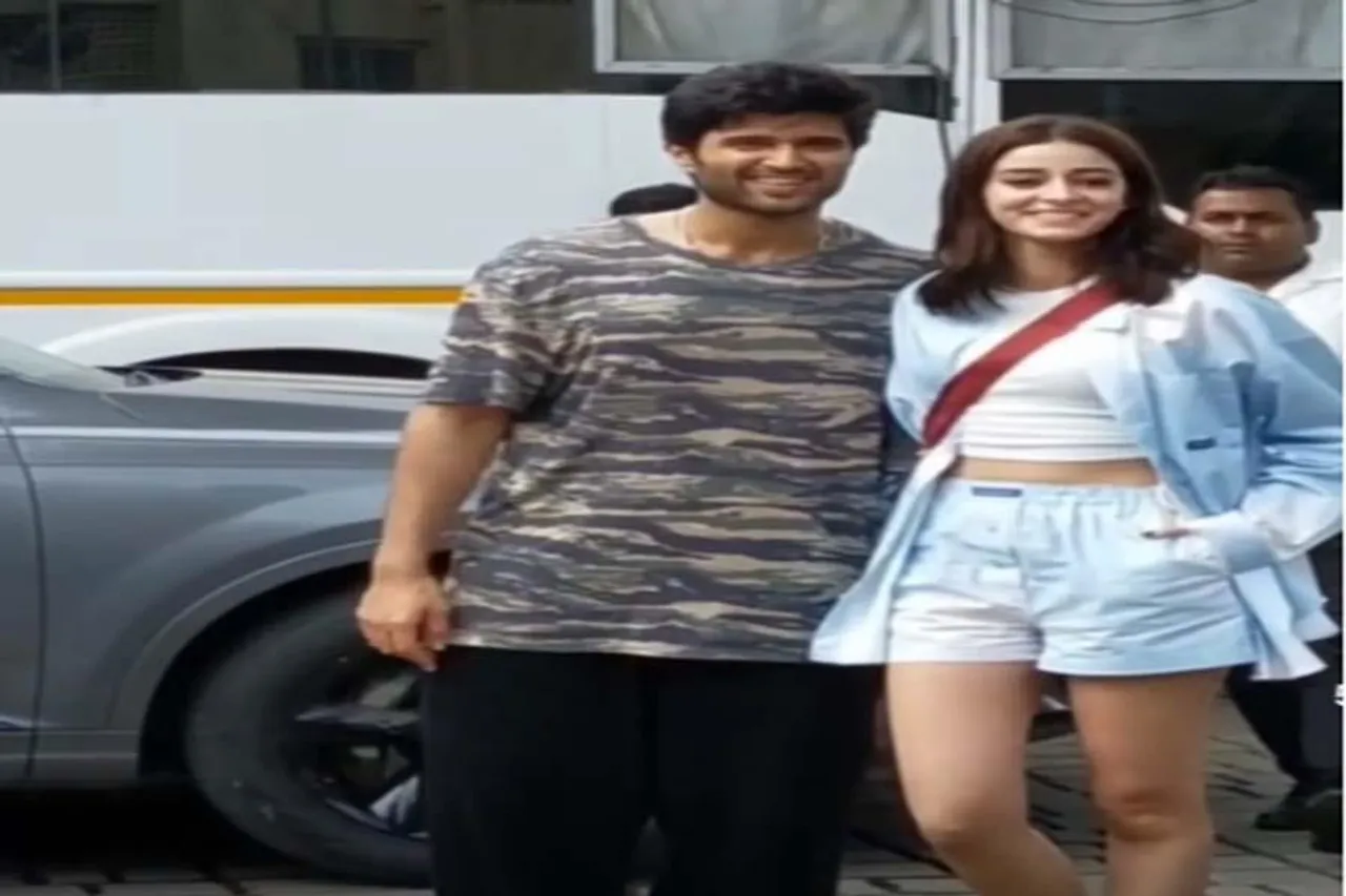 Ananya Panday and Vijay Deverakonda spotted at Mumbai airport