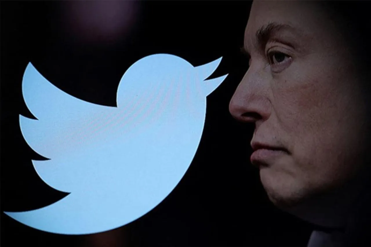 Elon Musk remove "Twitter For iPhone", "Twitter For Android" label