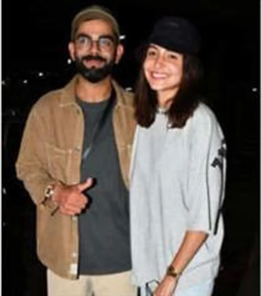 Anushka Sharma and Virat Kohli spotted at airport