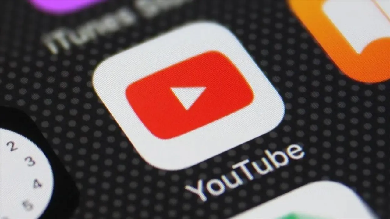 Govt blocks 18 Indian and 4 Pakistan based YouTube channels