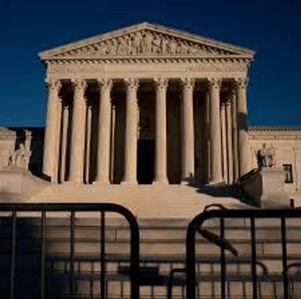 Supreme Court doesn't block Texas abortion law, sets hearing