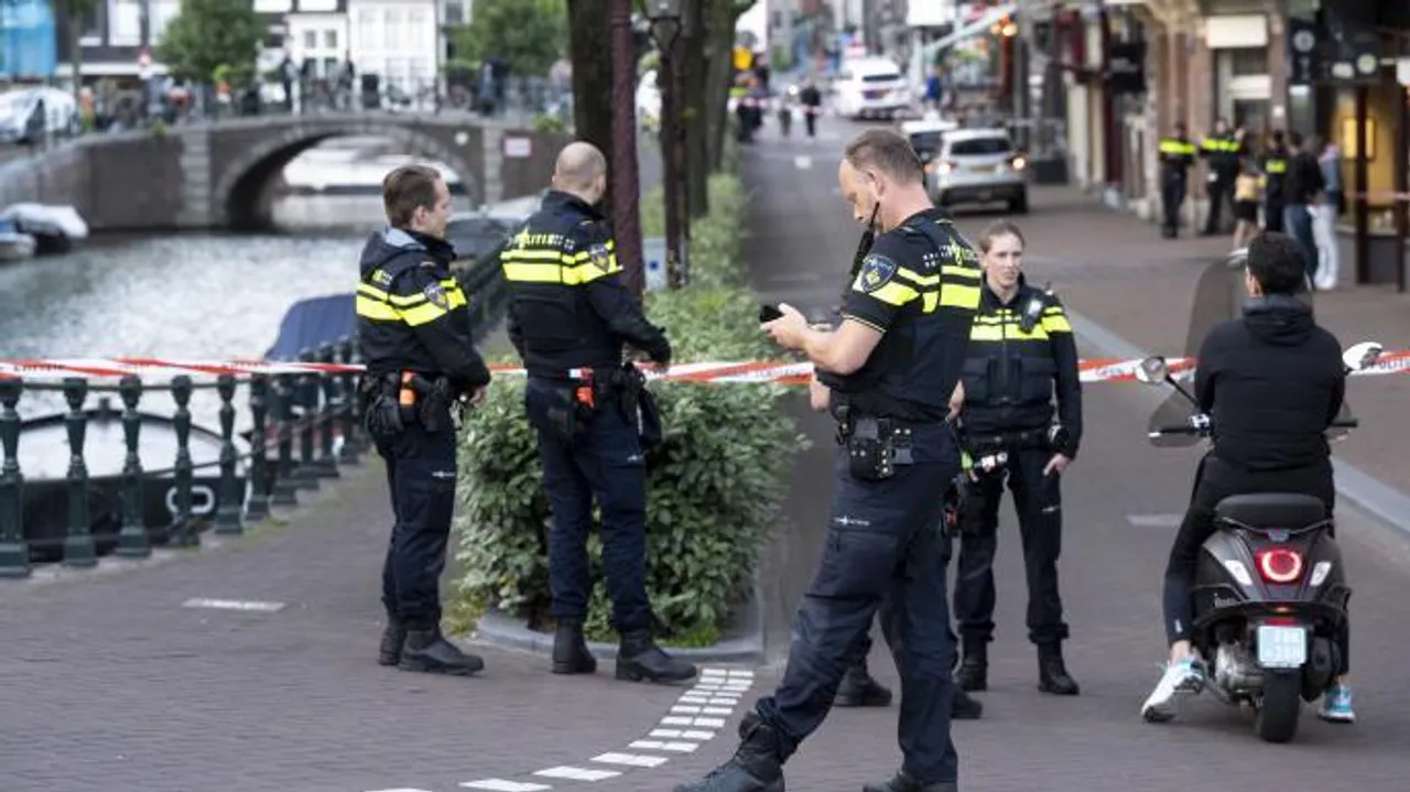 Dutch crime reporter shot, fighting for his life