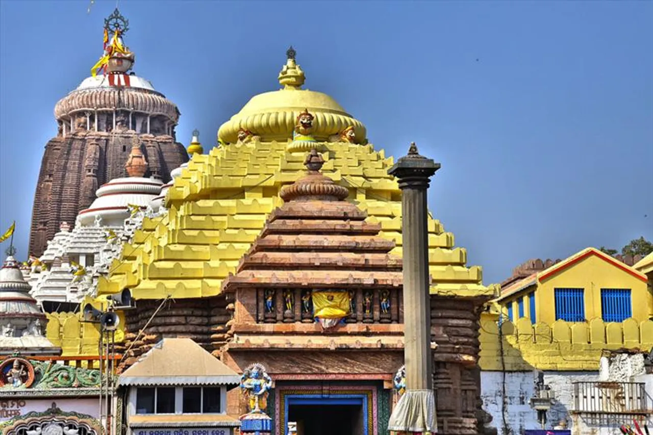 6 School Girls Injured At Puri Jagannath Temple